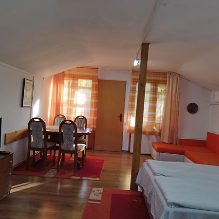 Villa Jun Guest House Bełogradczik Zewnętrze zdjęcie