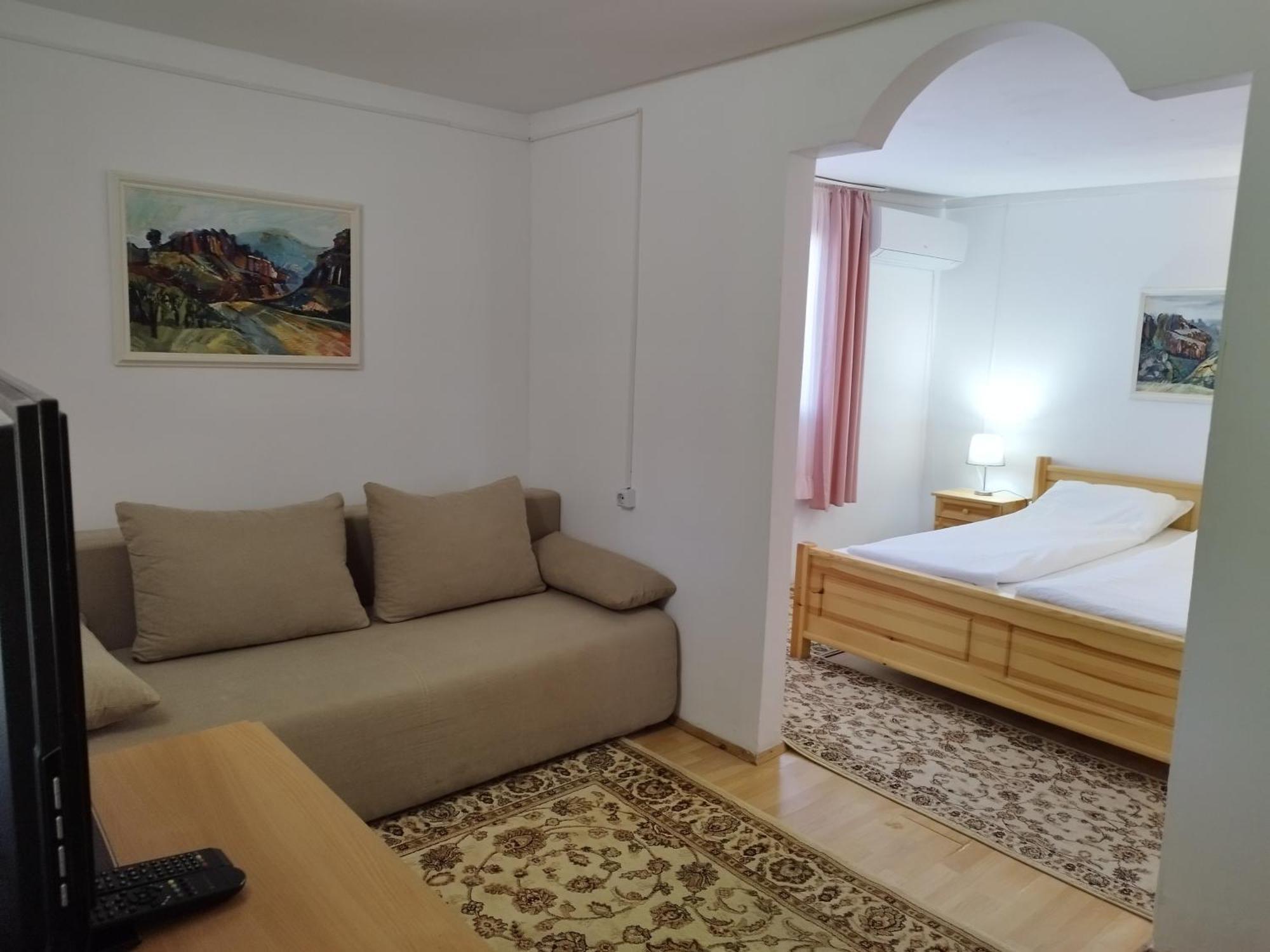 Villa Jun Guest House Bełogradczik Zewnętrze zdjęcie